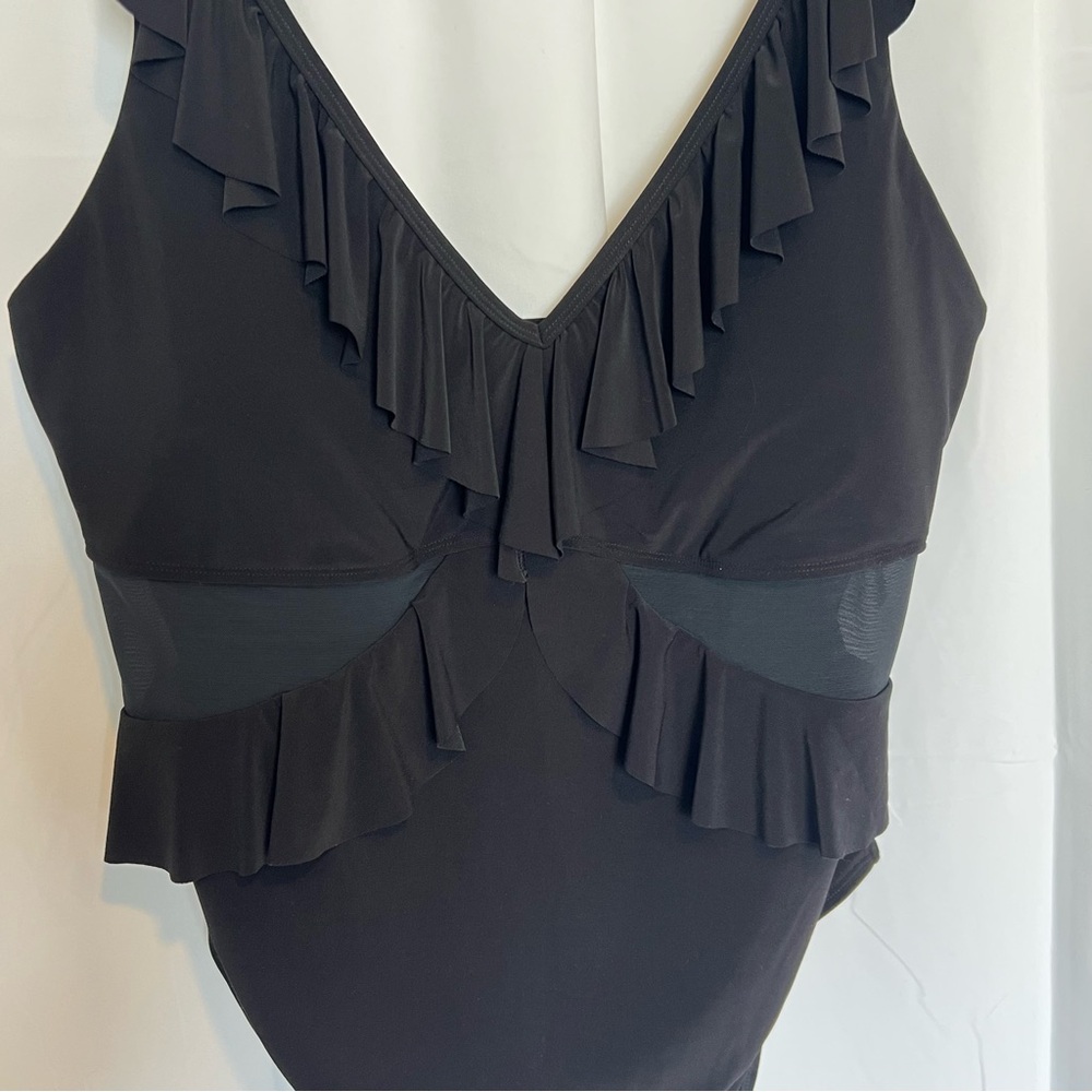 Beyond Control Women's Ruffled One-Piece Swim Black Size 14 - Picture 3 of 10